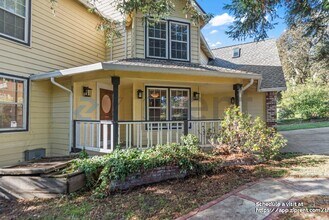 920 Belmont Way in Pinole, CA - Building Photo - Building Photo