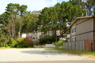 2850 Sneath in San Bruno, CA - Foto de edificio - Building Photo