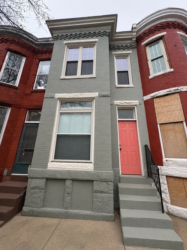 property at 416 S Gilmor St