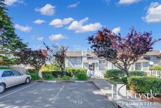2261 Clearview Cir in Benicia, CA - Building Photo - Building Photo