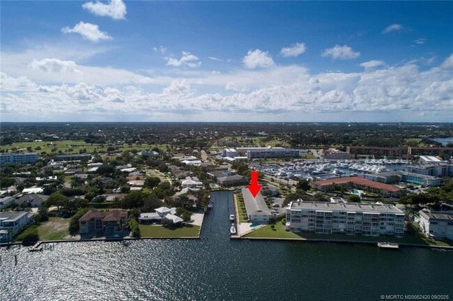 68 Yacht Club Dr