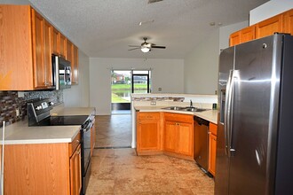 426 Fairfield Dr in Sanford, FL - Building Photo - Building Photo