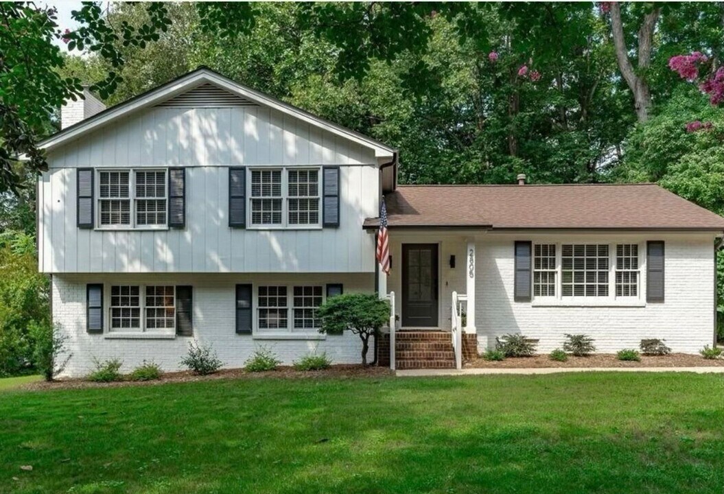 2805 Old Orchard Rd in Raleigh, NC - Building Photo