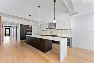 465 Central Ave S in St. Petersburg, FL - Building Photo - Building Photo