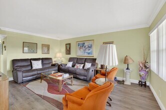 154 Preston Way in Boca Raton, FL - Building Photo - Building Photo