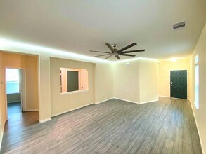 29880 Dovetail Blf Ln in Spring, TX - Building Photo - Building Photo