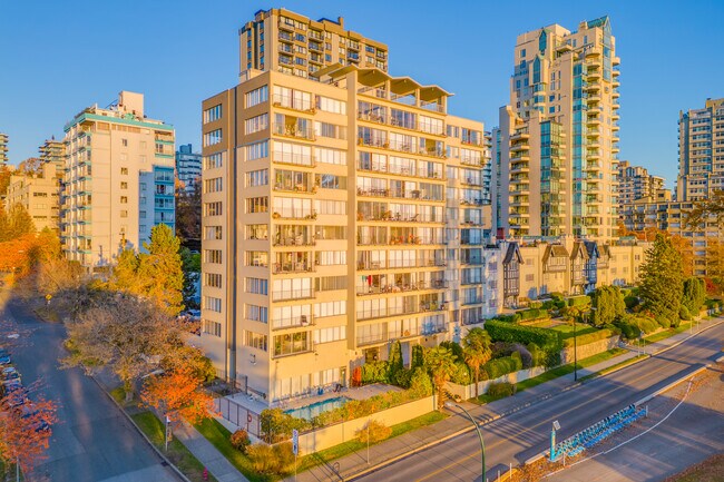 Surfside in Vancouver, BC - Building Photo - Building Photo