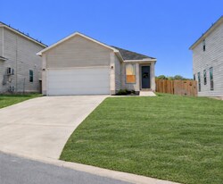 15307 Oceanus Dr in San Antonio, TX - Building Photo