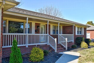 4629 Miles Standish Rd in Virginia Beach, VA - Building Photo - Building Photo