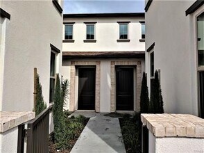 176 Bishop Lndg in Irvine, CA - Building Photo - Building Photo