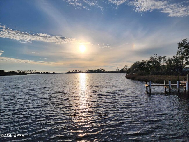 149 Spikes Cir in Southport, FL - Building Photo - Building Photo