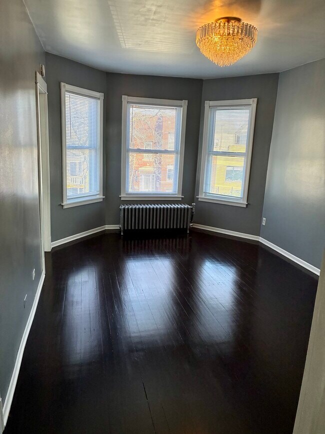 3745 W Diversey Ave in Chicago, IL - Building Photo - Building Photo
