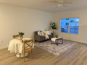 4815 Cornell St in Springfield, OH - Foto de edificio - Building Photo