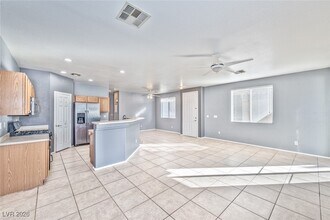 6057 Slow Bob St in Henderson, NV - Building Photo - Building Photo