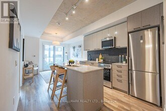 1808 St Clair Ave W in Toronto, ON - Building Photo - Building Photo