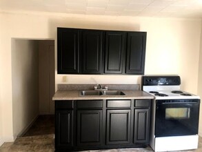 706 Maple Ave in Burlington, NC - Building Photo - Building Photo