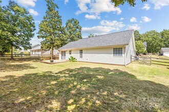 2215 Genesis Dr in Monroe, NC - Building Photo - Building Photo