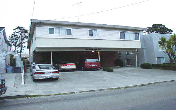 937 Kains Ave in Albany, CA - Foto de edificio - Building Photo