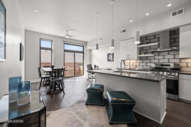 property at 104 High St