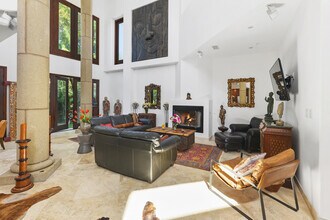 633 Fern Gln in La Jolla, CA - Building Photo - Building Photo