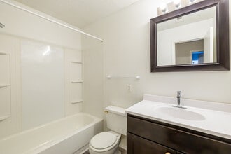 The Landing on Farmhurst in Charlotte, NC - Foto de edificio - Interior Photo