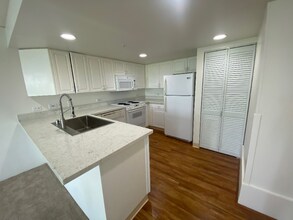 1314 Kalakaua Ave in Honolulu, HI - Building Photo - Building Photo