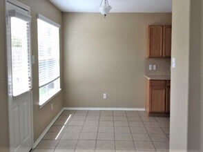 3406 Chateaucrest Ct in Houston, TX - Building Photo - Building Photo