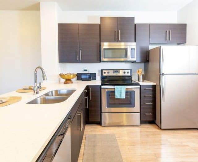 Parc on Center Apartments & Townhomes in Orem, UT - Building Photo - Building Photo