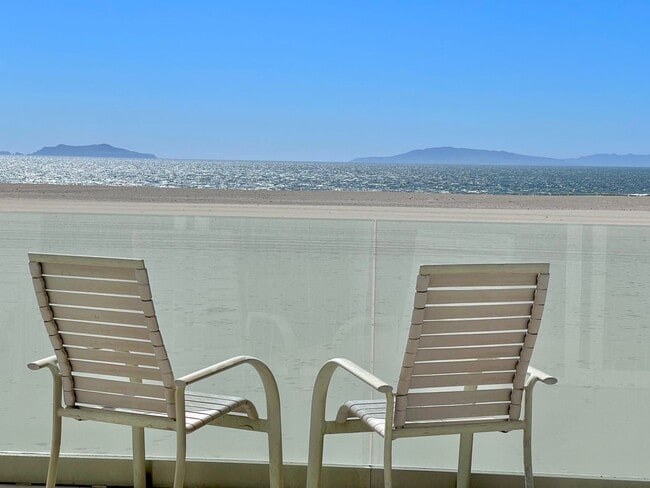 3525 Ocean Dr in Oxnard, CA - Building Photo - Building Photo