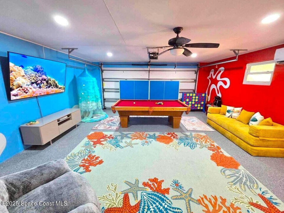 363 Harbor Dr in Cape Canaveral, FL - Building Photo