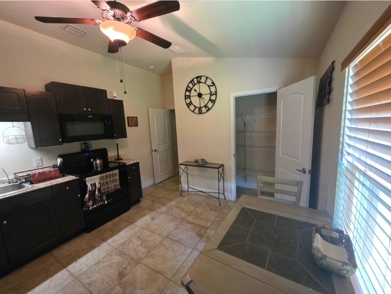 6140 Stratton Rd in Ft. Myers, FL - Building Photo