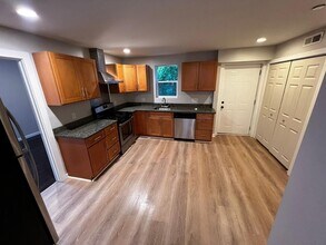 31 Pattison St in Worcester, MA - Building Photo - Building Photo