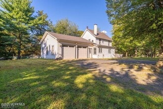 479 Line Rd in Matawan, NJ - Building Photo - Building Photo