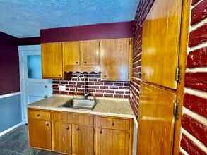 23 Foster St-Unit -1 in Salem, MA - Building Photo - Building Photo