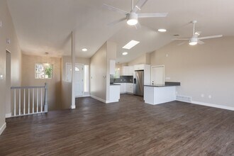 5127 Manhasset Dr in San Diego, CA - Building Photo - Building Photo