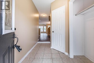5848 Questman Hollow in Mississauga, ON - Building Photo - Building Photo