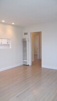 1108 Tait St, Unit Unit C in Oceanside, CA - Building Photo