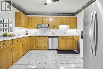 549 Ridout St N in London, ON - Building Photo - Building Photo