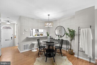 1305 S Potomac St in Baltimore, MD - Building Photo - Building Photo