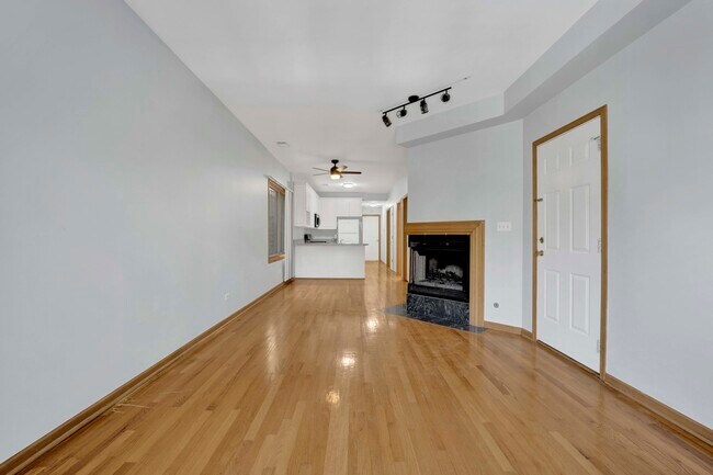 1339 N Greenview Ave in Chicago, IL - Building Photo - Building Photo
