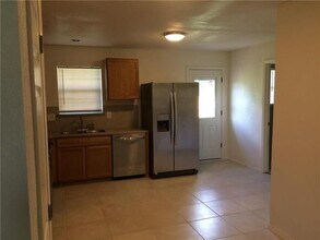 600 Pacific St E in Honey Grove, TX - Building Photo - Building Photo