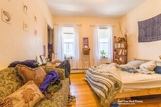 48 Green St, Unit 3 in Boston, MA - Foto de edificio - Building Photo