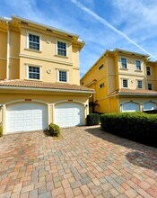 12675 SE Old Cypress Dr in Hobe Sound, FL - Foto de edificio - Building Photo