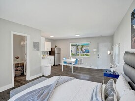 3204 NE 9th St in Pompano Beach, FL - Building Photo
