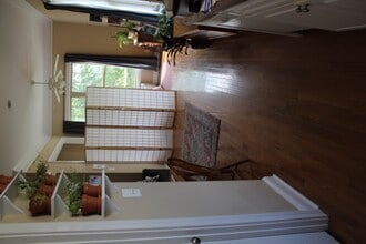 211 W Fairview Ave in Johnson City, TN - Building Photo - Building Photo