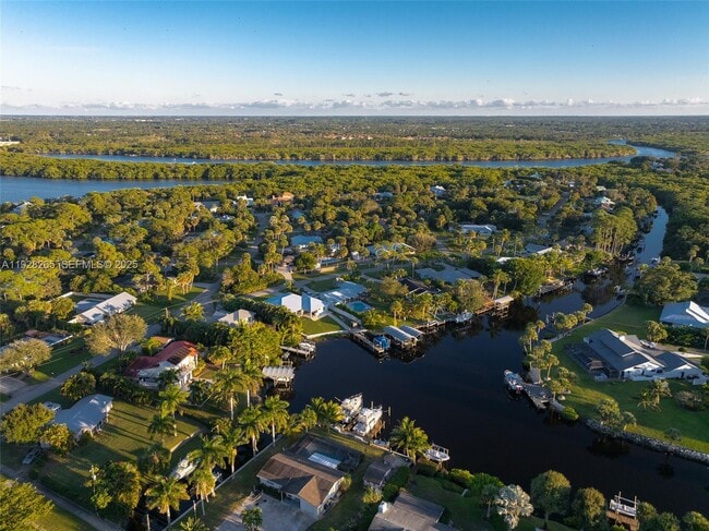 3842 SW St Lucie Ln in Palm City, FL - Building Photo - Building Photo