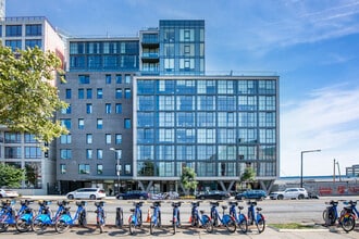 Galerie in Long Island City, NY - Building Photo - Building Photo