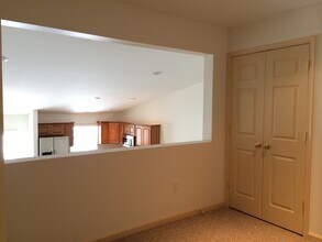 67 Tiara Ct in Blakely, PA - Building Photo - Building Photo