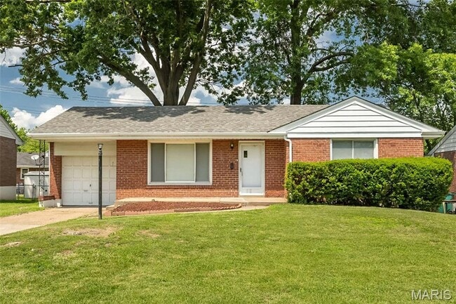 property at 1225 Newark Dr