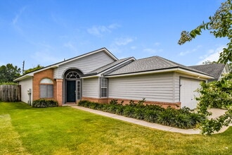 1531 Slash Pine Ct in Orange Park, FL - Building Photo - Building Photo